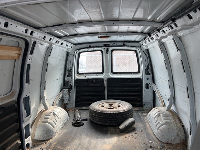 2010 Chevrolet Express 2500 Work Van Cargo