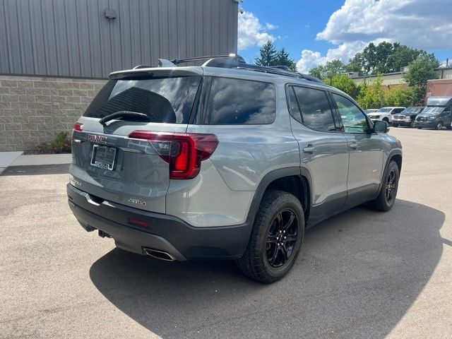 2023 GMC Acadia AT4
