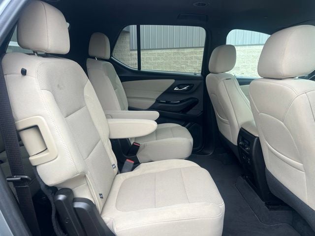 2023 Chevrolet Traverse LT Cloth w/2FL