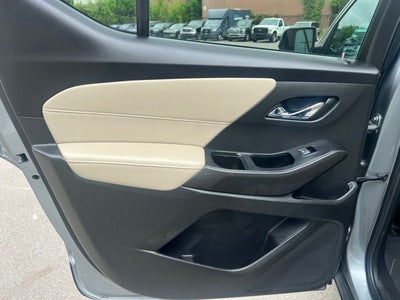 2023 Chevrolet Traverse LT Cloth w/2FL