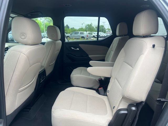 2023 Chevrolet Traverse LT Cloth w/2FL