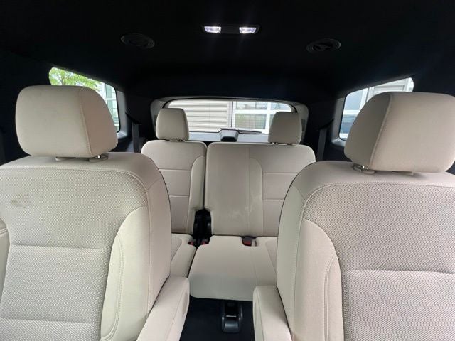 2023 Chevrolet Traverse LT Cloth w/2FL