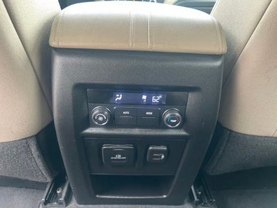 2023 Chevrolet Traverse LT Cloth w/2FL