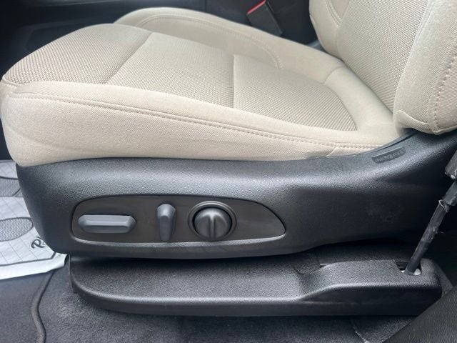 2023 Chevrolet Traverse LT Cloth w/2FL