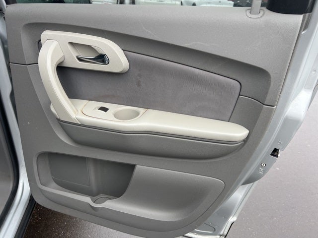 2011 Chevrolet Traverse LS