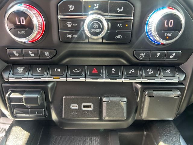 2022 GMC Sierra 3500HD Denali