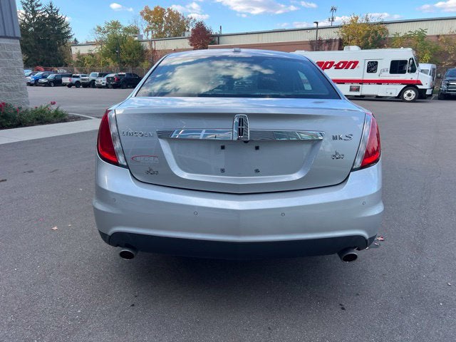 2012 Lincoln MKS Base