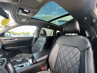 2024 Volkswagen Atlas 2.0T SEL Premium R-Line