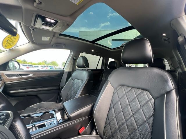 2024 Volkswagen Atlas 2.0T SEL Premium R-Line