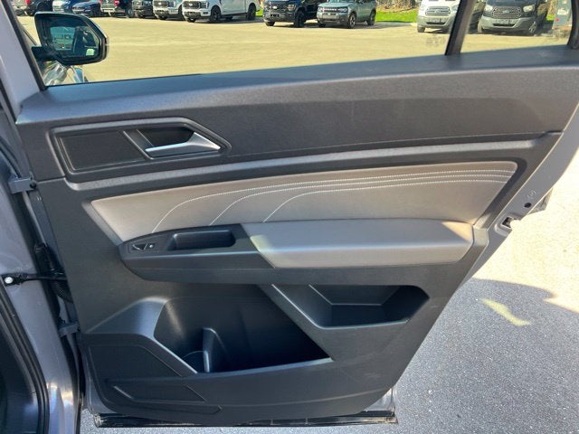 2023 Volkswagen Atlas Cross Sport 3.6L V6 SEL R-Line