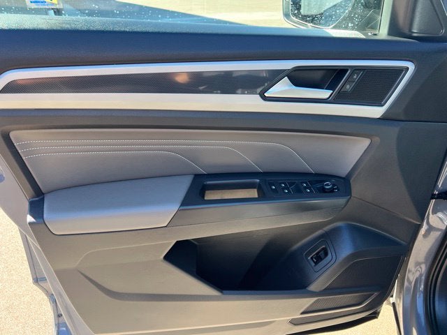2023 Volkswagen Atlas Cross Sport 3.6L V6 SEL R-Line