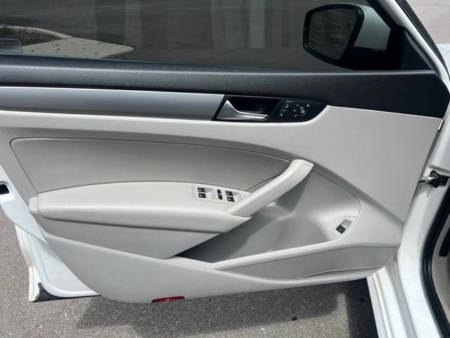 2013 Volkswagen Passat TDI SEL Premium