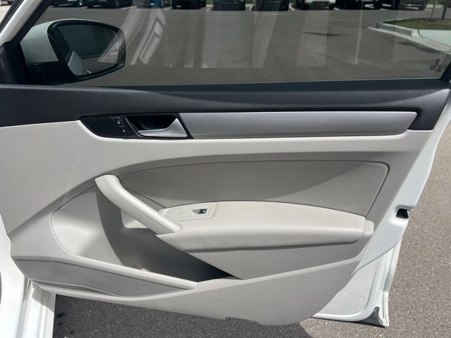 2013 Volkswagen Passat TDI SEL Premium