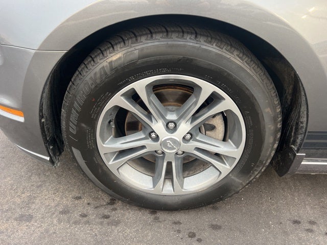 2013 Ford Mustang V6 Premium