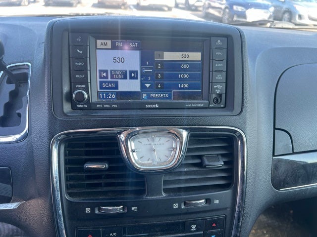 2011 Chrysler Town & Country Touring