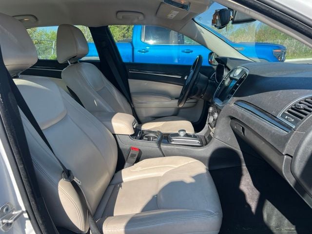 2016 Chrysler 300 Limited