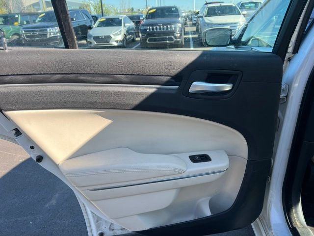2016 Chrysler 300 Limited