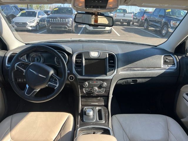 2016 Chrysler 300 Limited