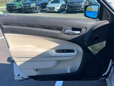 2016 Chrysler 300 Limited