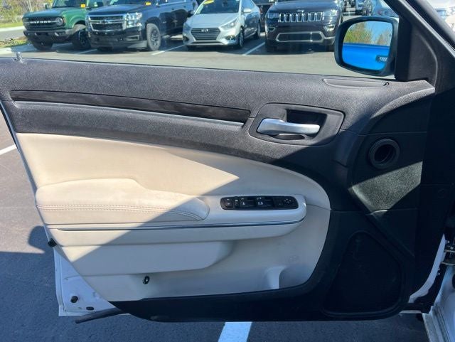 2016 Chrysler 300 Limited