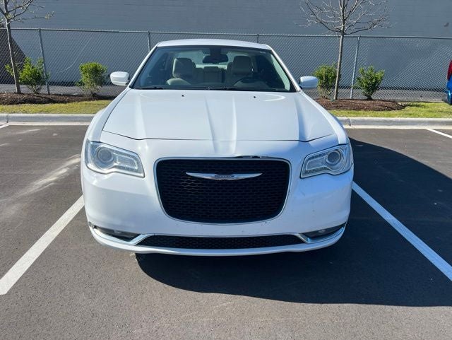 2016 Chrysler 300 Limited