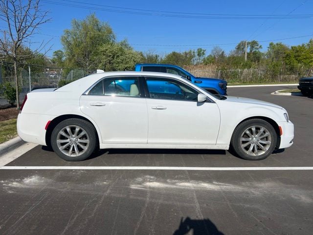 2016 Chrysler 300 Limited