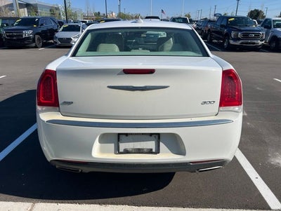 2016 Chrysler 300 Limited
