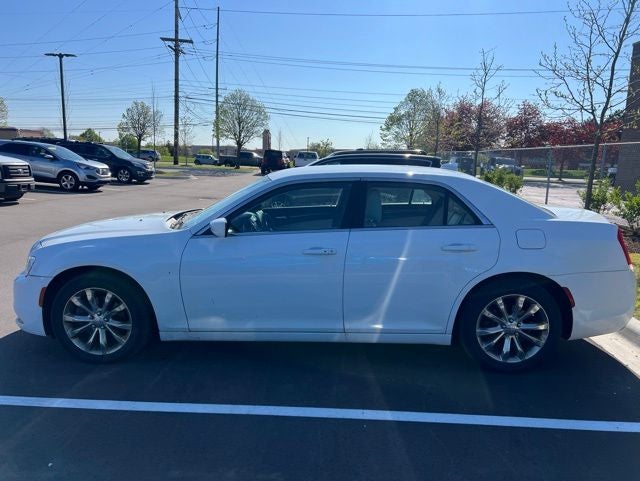 2016 Chrysler 300 Limited
