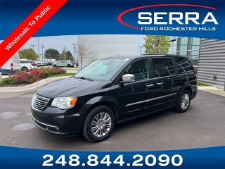 2016 Chrysler Town &amp; Country Touring-L