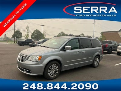 2015 Chrysler Town & Country Touring-L