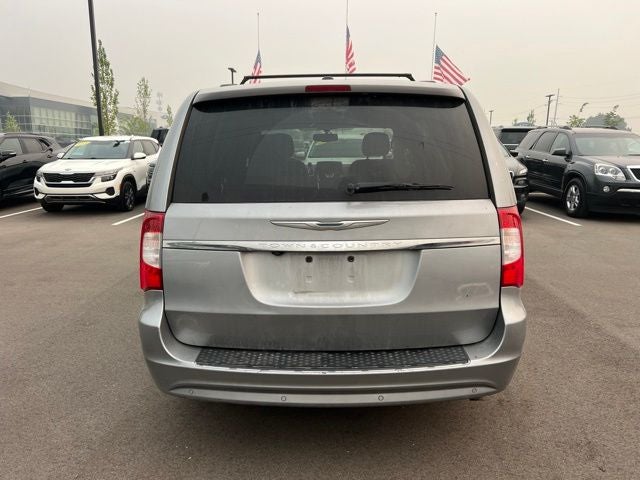 2015 Chrysler Town & Country Touring-L