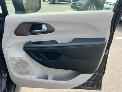 2018 Chrysler Pacifica LX