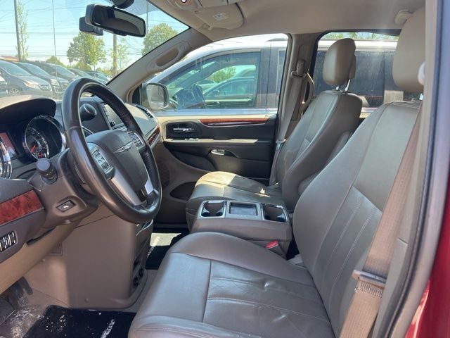 2012 Chrysler Town & Country Touring-L