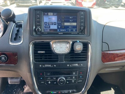 2012 Chrysler Town & Country Touring-L