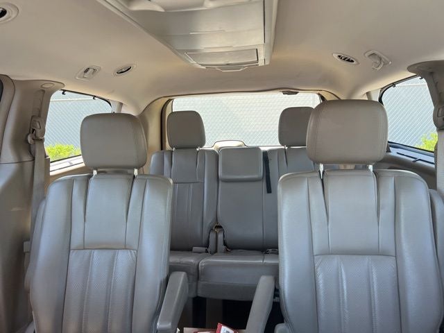 2012 Chrysler Town & Country Touring-L