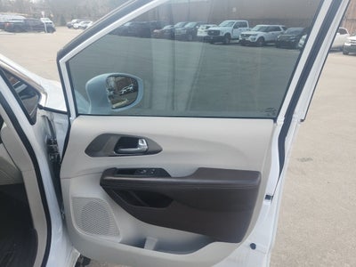 2017 Chrysler Pacifica Touring L Plus