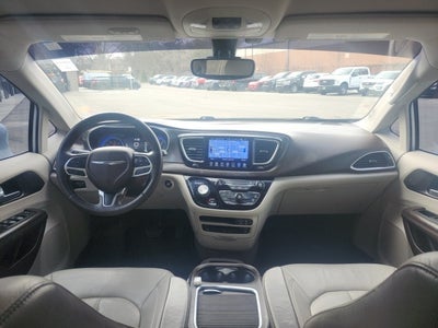 2017 Chrysler Pacifica Touring L Plus