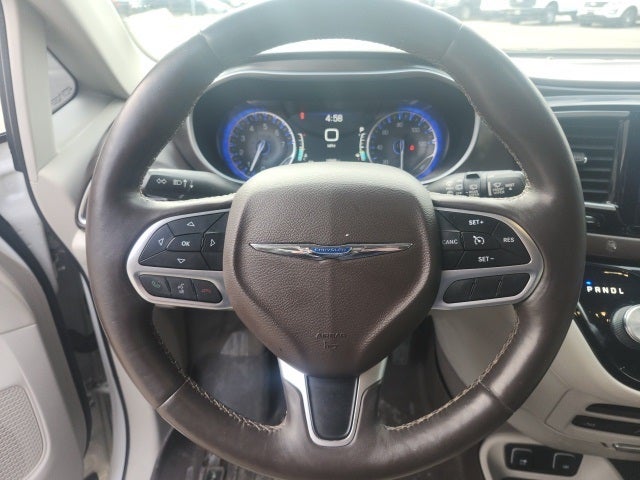 2017 Chrysler Pacifica Touring L Plus