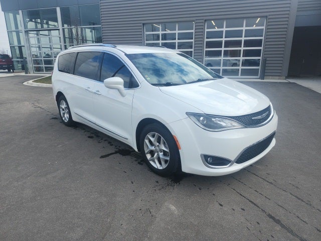 2017 Chrysler Pacifica Touring L Plus