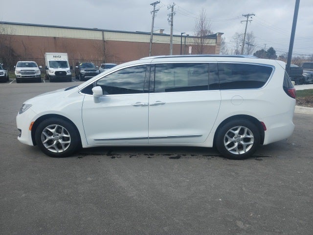 2017 Chrysler Pacifica Touring L Plus