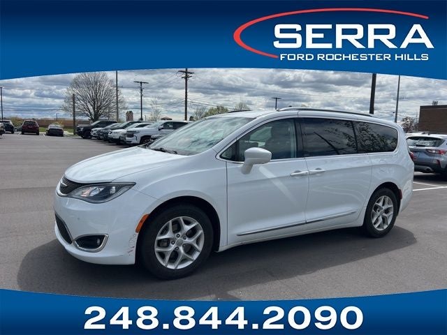 2017 Chrysler Pacifica Touring L Plus