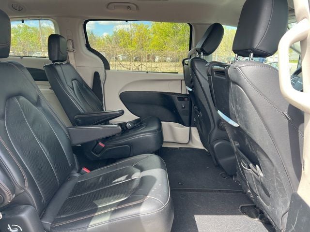 2017 Chrysler Pacifica Touring L Plus