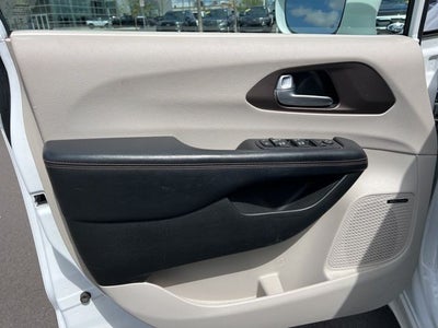 2017 Chrysler Pacifica Touring L Plus