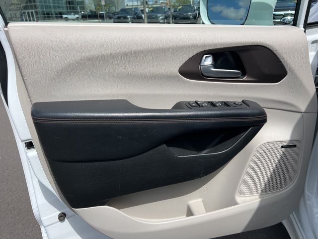 2017 Chrysler Pacifica Touring L Plus