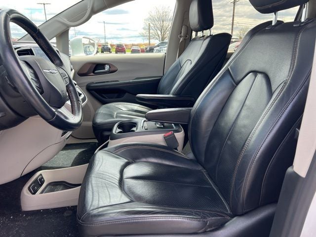 2017 Chrysler Pacifica Touring L Plus