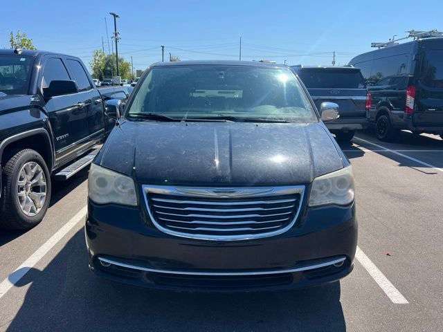 Used 2013 Chrysler Town & Country Limited with VIN 2C4RC1GG4DR747815 for sale in Rochester Hills, MI