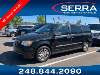 2013 Chrysler Town &amp; Country Limited