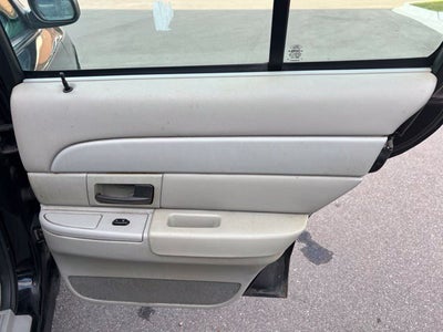 2003 Ford Crown Victoria Standard