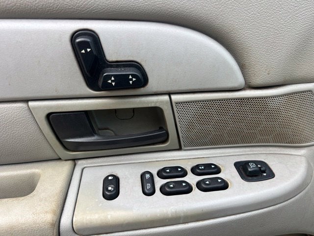 2003 Ford Crown Victoria Standard
