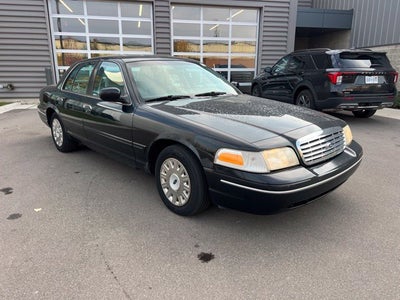 2003 Ford Crown Victoria Standard